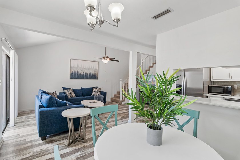 Awesome updated END-UNIT townhome in the heart of Destin with NO - photo 8