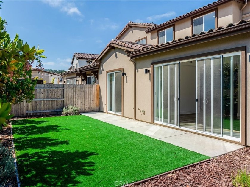 With 3 bedrooms, 2.5 bathrooms, dedicated office, 2,107 sqft of - photo 37