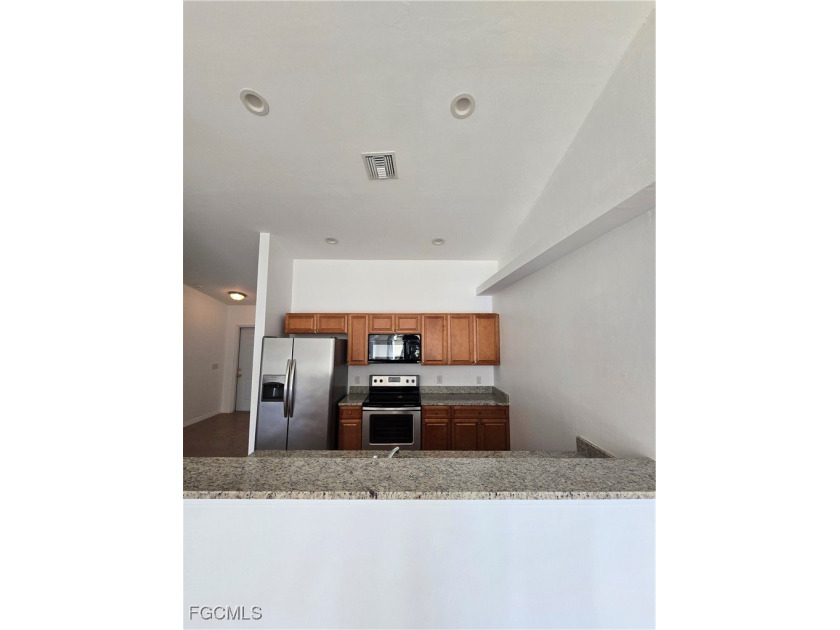 Location, location, location. Well maintained duplex with two - photo 7