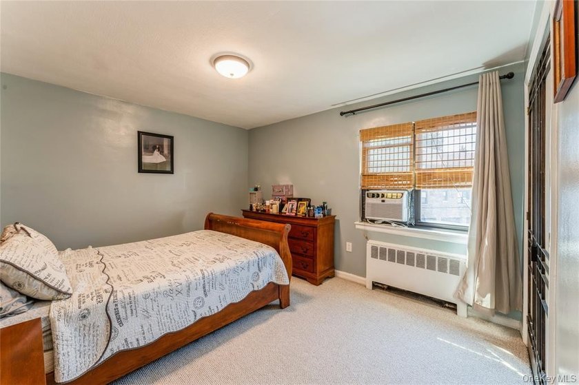Beautifully renovated Two Bedroom Cooperative Upper Level Garden - photo 7