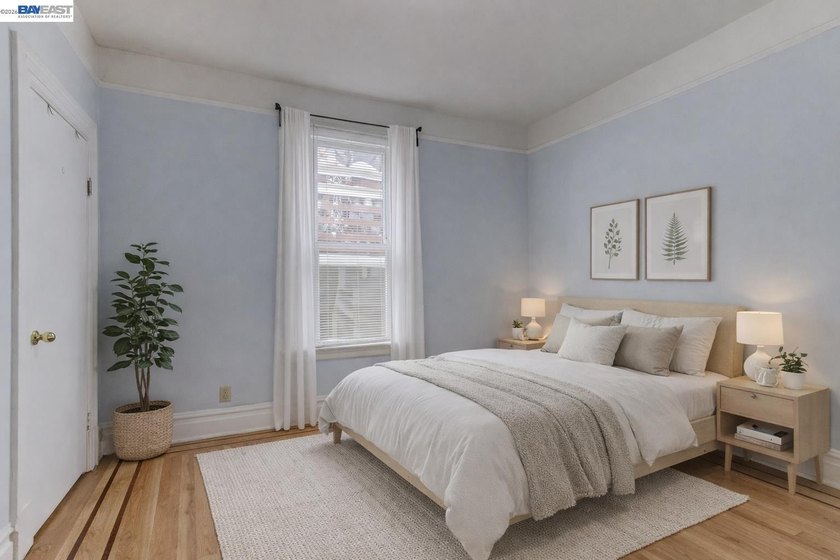 GREAT INVESTMENT! Live upstairs. Rent downstairs. Let San - photo 14