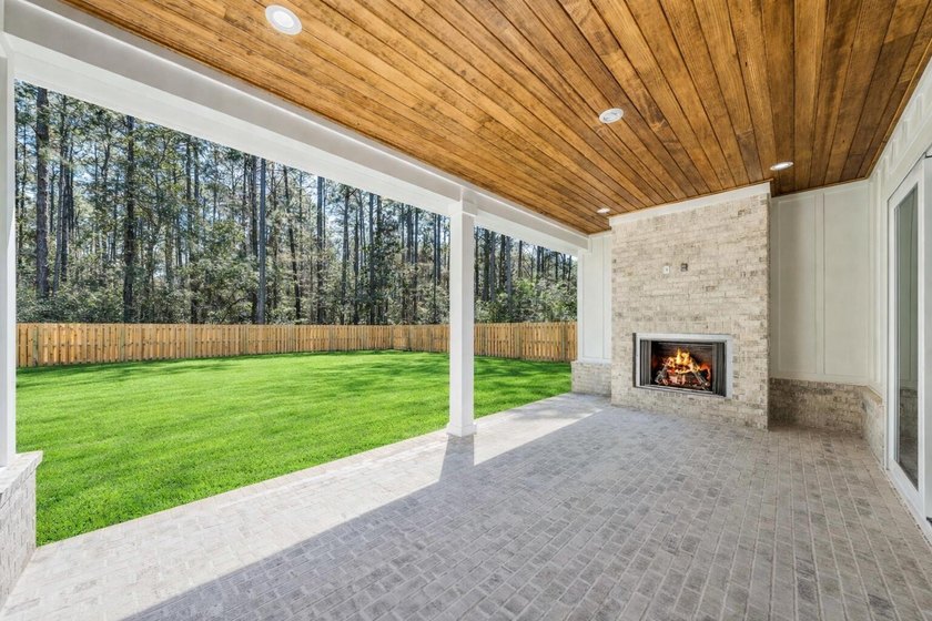 Seller offering $15,000 incentive towards closing cost or rate - photo 4