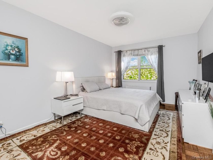 Don't miss this opportunity to own a beautiful renovated - photo 8