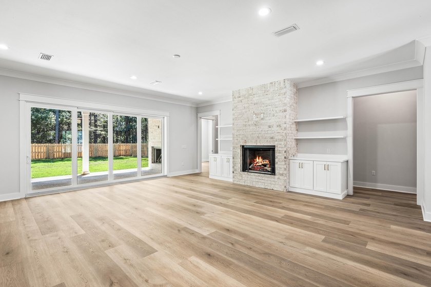 Seller offering $15,000 incentive towards closing cost or rate - photo 10