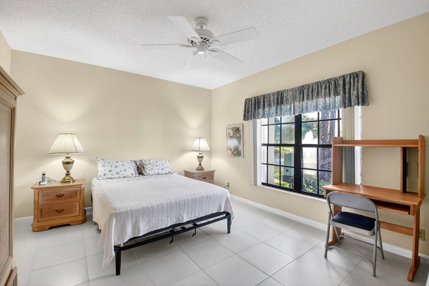 Welcome home to this beautifully maintained first floor condo - photo 29