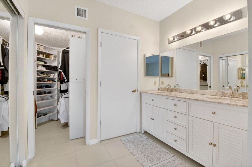 Welcome home to this beautifully maintained first floor condo - photo 31