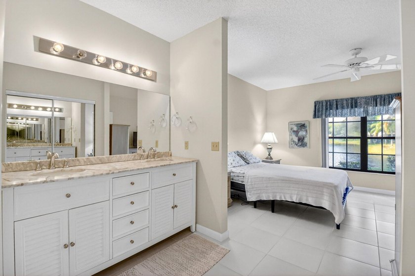 Welcome home to this beautifully maintained first floor condo - photo 34