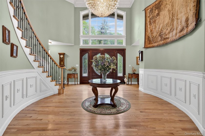 Step into a truly extraordinary 7,400 sq ft majestic Colonial - photo 6