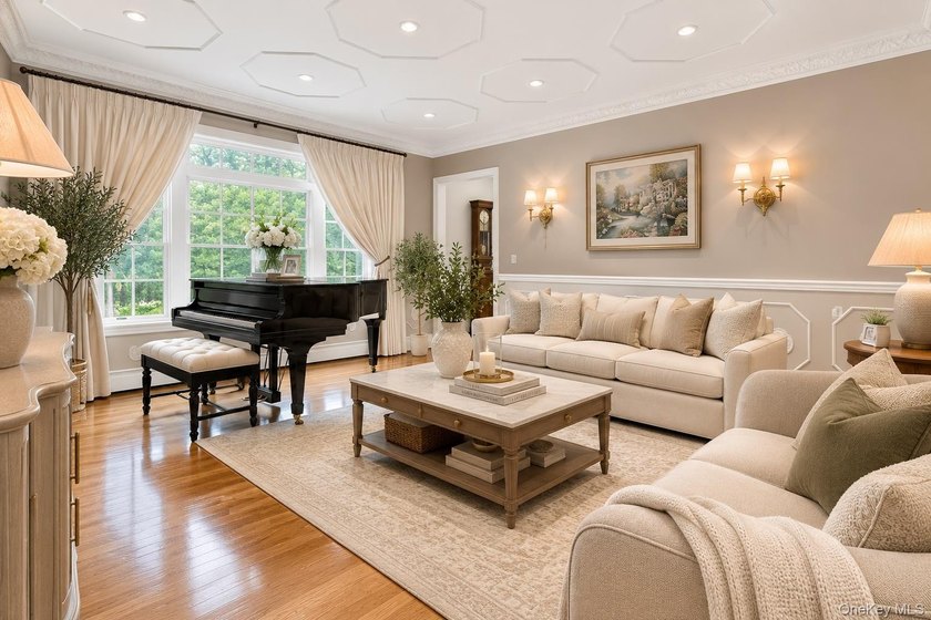 Step into a truly extraordinary 7,400 sq ft majestic Colonial - photo 7