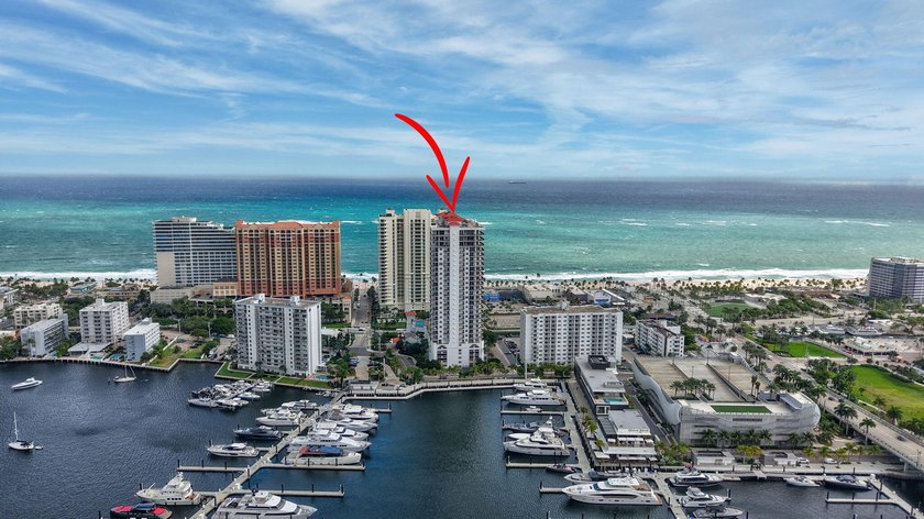 Large 2 bed 2 bath residence at Jackson Tower with panoramic - photo 37