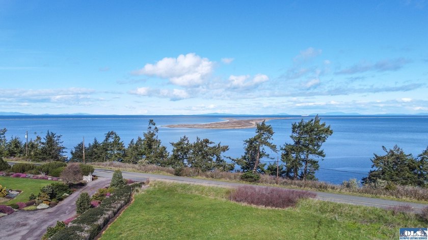This is your opportunity to own the last available lot on scenic - photo 2
