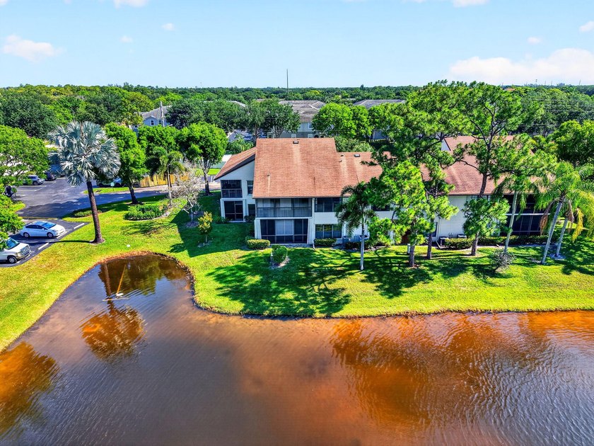 Welcome home to this beautifully maintained first floor condo - photo 48