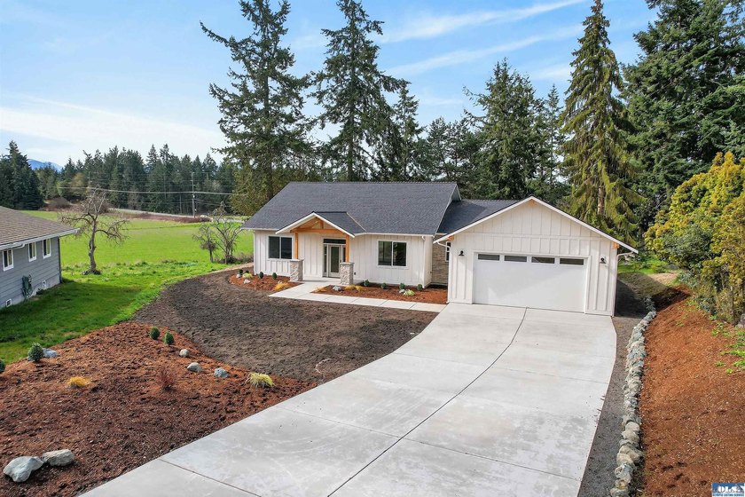 Brand New Construction just completed in Sequim's Sunland - photo 2
