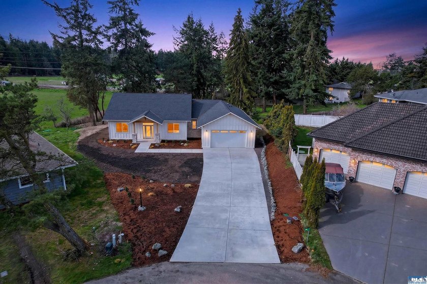Brand New Construction just completed in Sequim's Sunland - photo 3