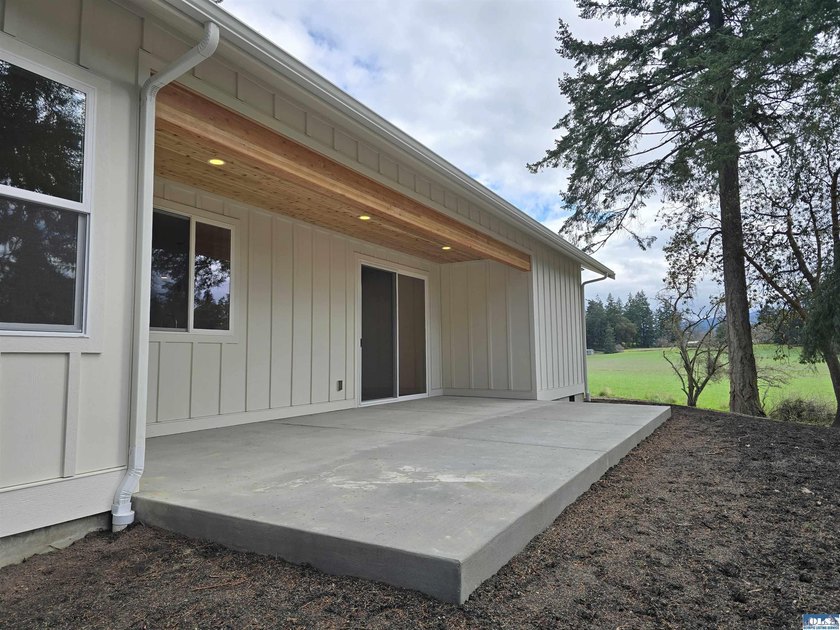 Brand New Construction just completed in Sequim's Sunland - photo 9