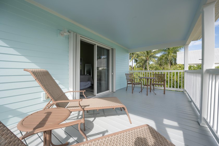 Beautifully maintained Golf Club home overlooking the 17th hole - photo 31