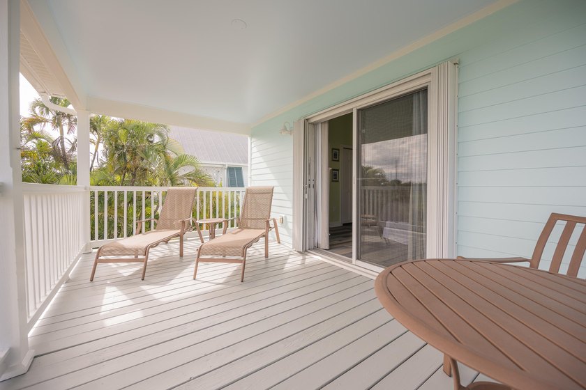 Beautifully maintained Golf Club home overlooking the 17th hole - photo 32