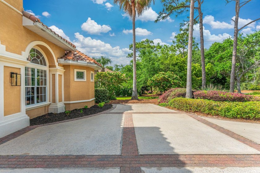 Experience refined, single-level living in the gated golf - photo 3