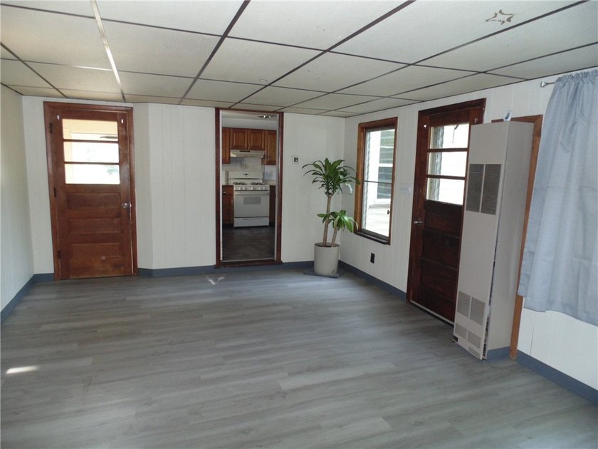 Move right into this well-maintained 4-bedroom Cape Cod in the - photo 9