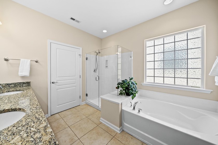 Welcome to easy living in the highly sought-after Carolina - photo 28