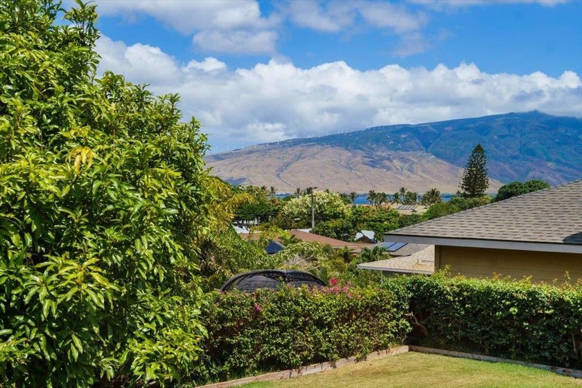 Welcome home to this charming 3-bedroom, 2-bath residence tucked - photo 35