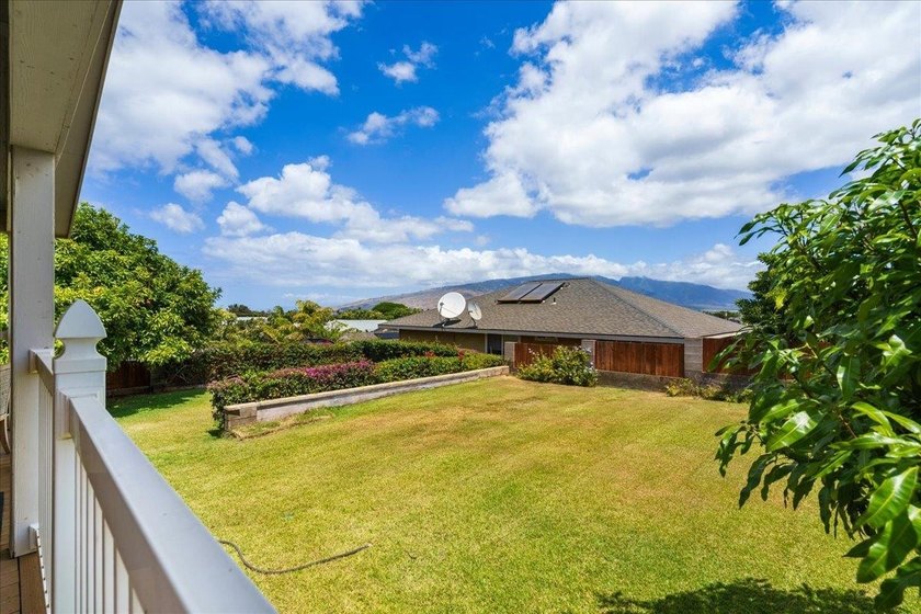 Welcome home to this charming 3-bedroom, 2-bath residence tucked - photo 36