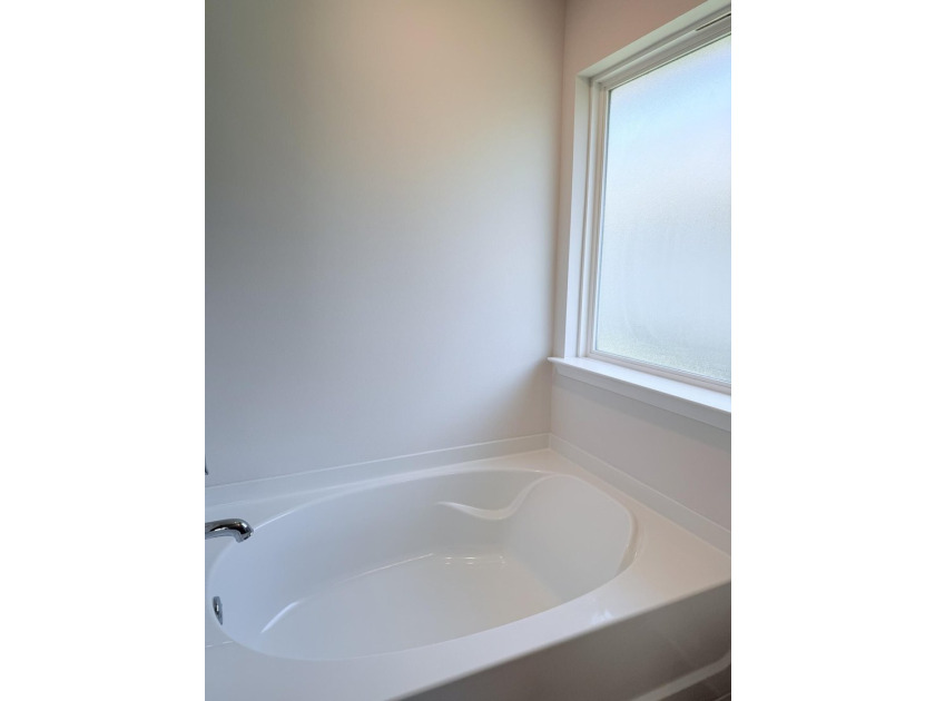 $5,000.00 Towards your closing cost! Welcome to your new home! - photo 12