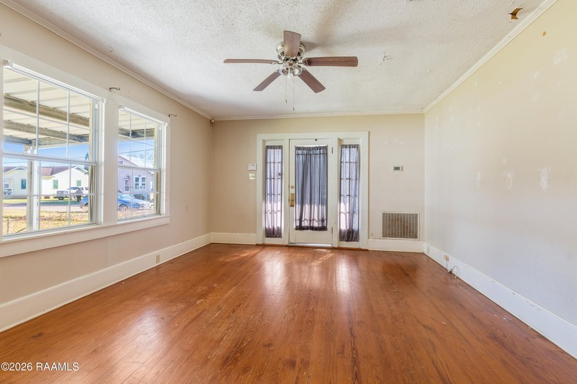 This delightful home offers spacious rooms with easy access to - photo 5