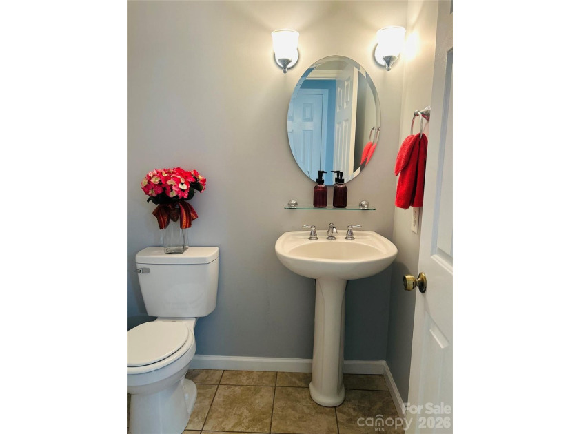 This beautiful Milford Knoll home is tucked away with a - photo 11