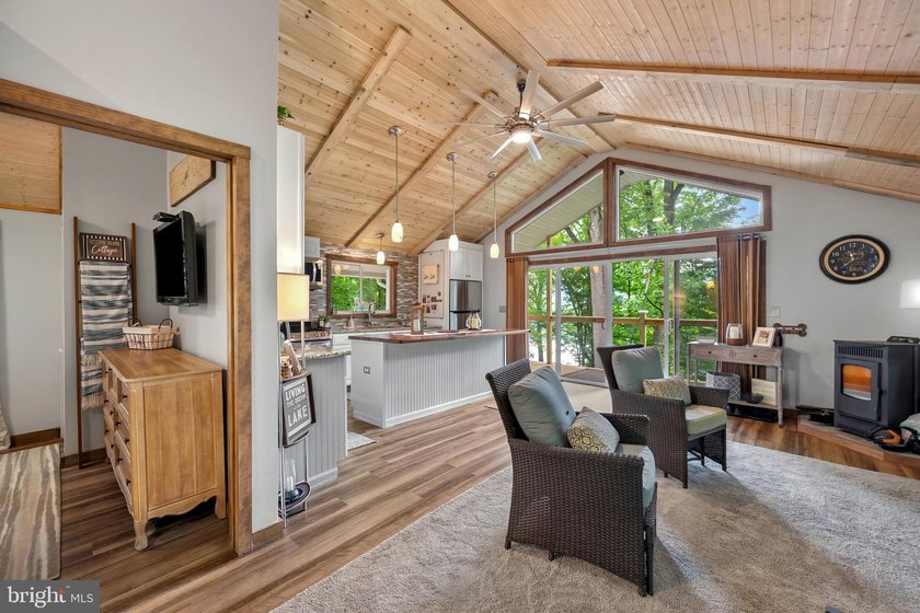 Escape to your own waterfront retreat on the beautiful - photo 6