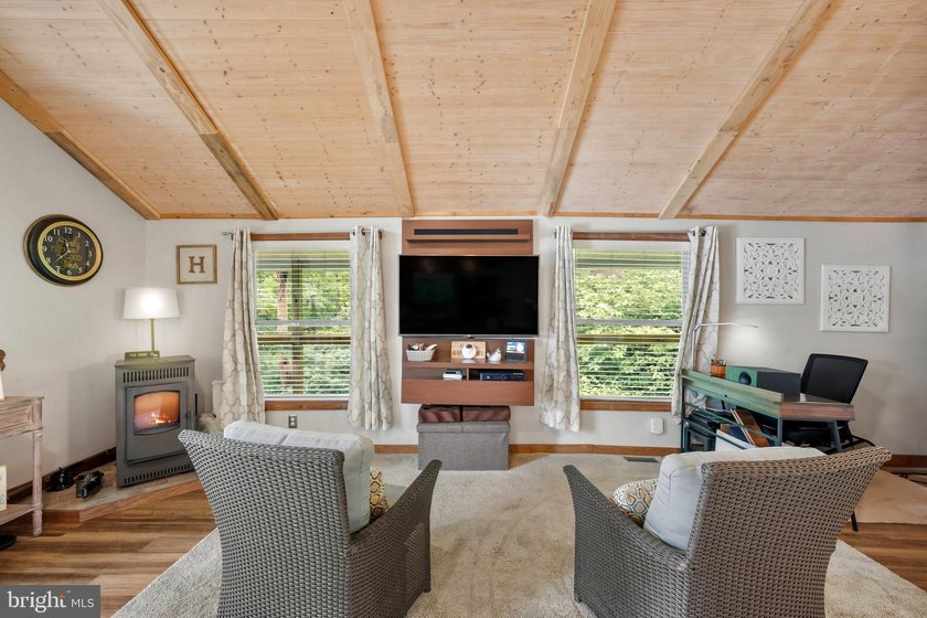 Escape to your own waterfront retreat on the beautiful - photo 7