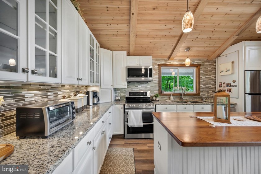 Escape to your own waterfront retreat on the beautiful - photo 10