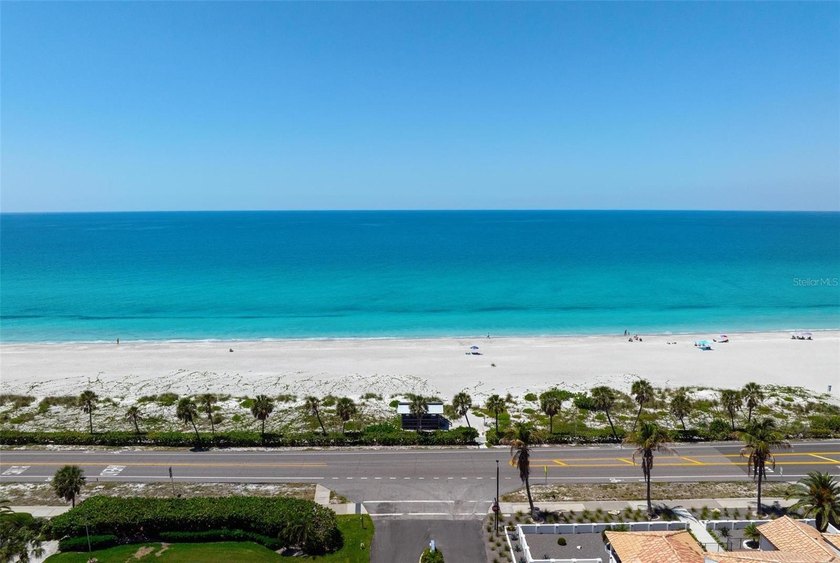 Build your waterfront residence and be perfectly positioned in - photo 2
