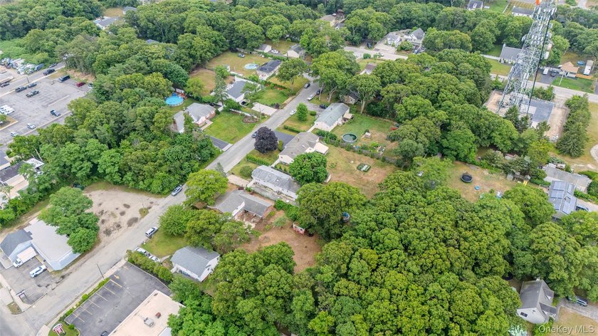 Bring your vision and transform this spacious colonial into the - photo 43