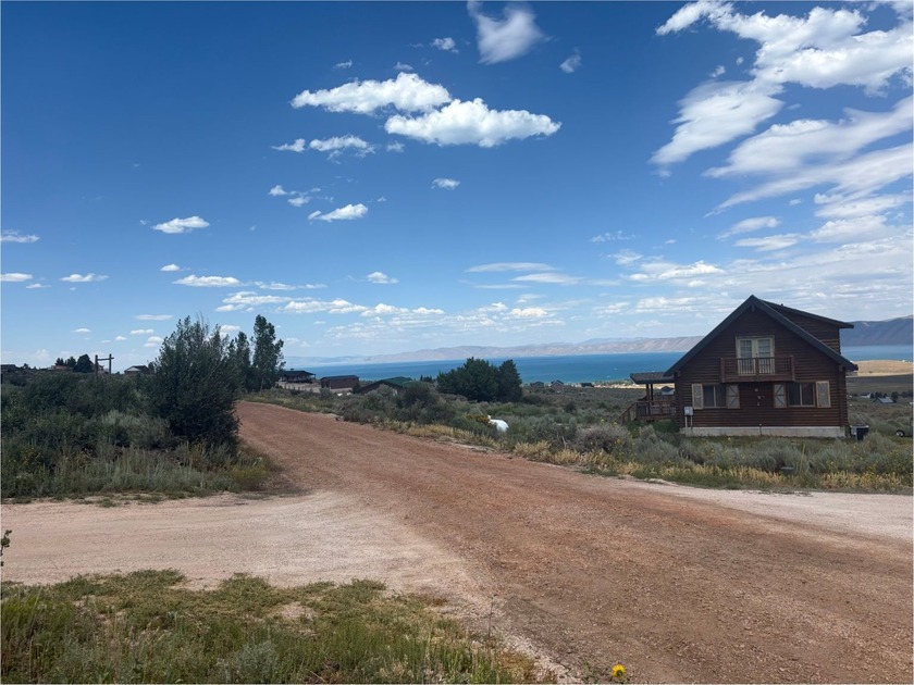 Sweetwater building lot, cul-de-sac, water and power available - photo 3