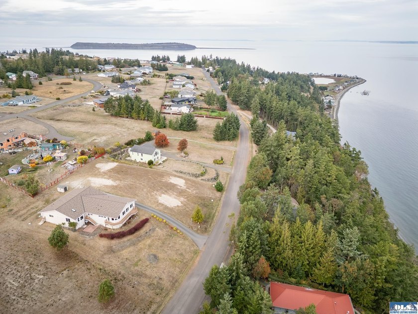 Beautiful Home in Diamond Point! Take in the gorgeous views in - photo 3