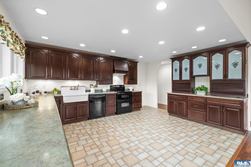 Beautiful Home in Diamond Point! Take in the gorgeous views in - photo 10