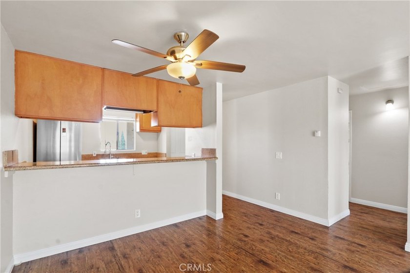 Welcome to this charming North Alamitos Beach condo, ideally - photo 11