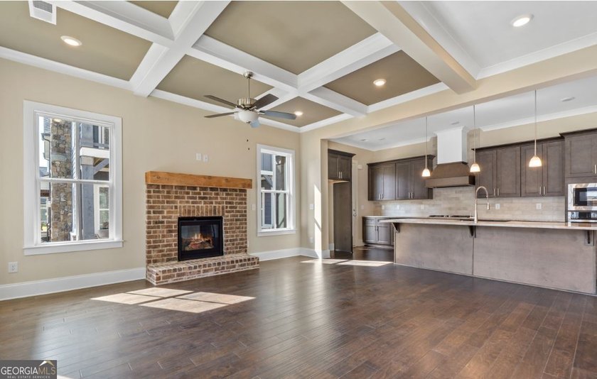 Welcome to Luxury Cottage living in Watkinsville's premiere - photo 8