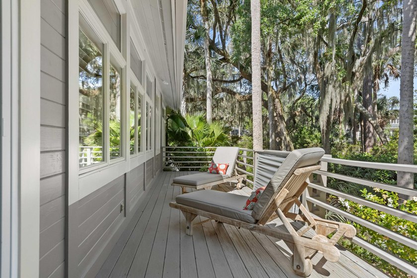 The beautiful, lovely, welcoming front entry is something you - photo 30