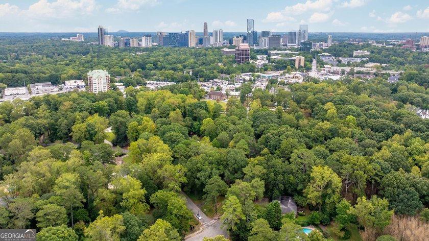 NEW DEVELOPMENT OPPORTUNITY! Having never been on the market - photo 7