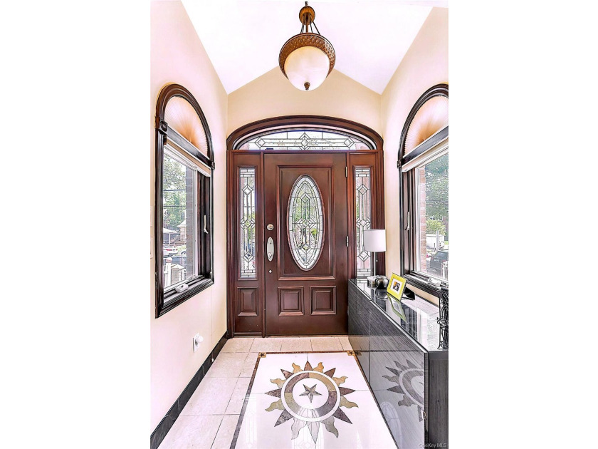 Huge price reduced for qualified buyers! Proudly Presenting a - photo 3