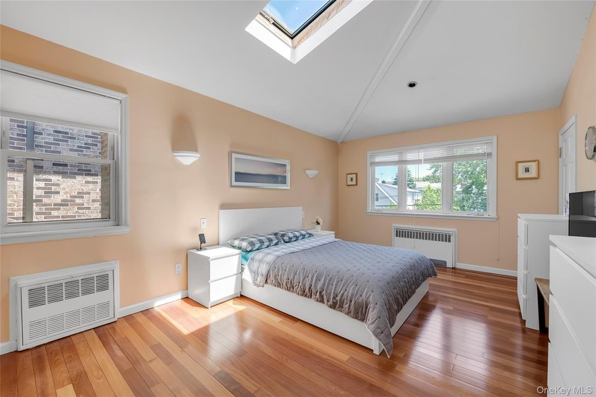 Huge price reduced for qualified buyers! Proudly Presenting a - photo 9