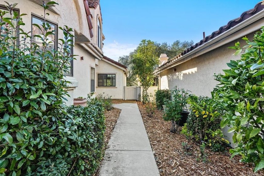 Welcome to 2533 Vista Valley Drive, an extraordinary residence - photo 4