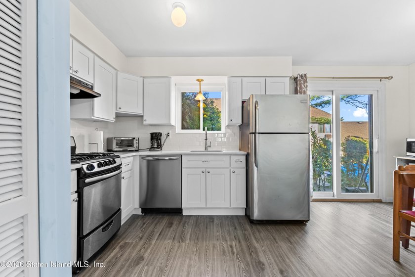 Beautiful and spacious 3 bedroom house in the private Hills - photo 4