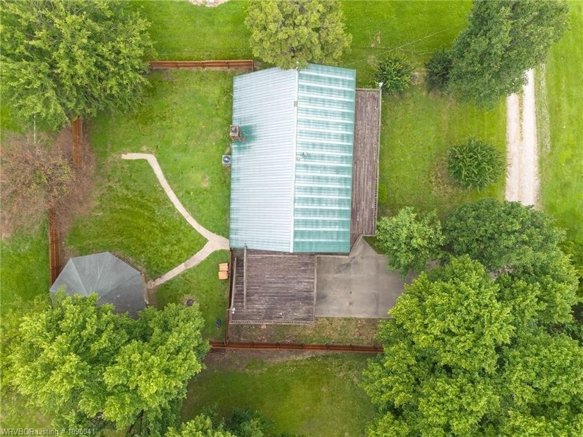 Beautiful 3-bedroom, 2-bath log home offering 1,860 square feet - photo 36