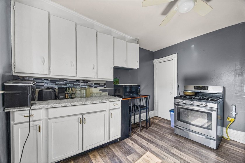 Investor Alert! Don't miss this fantastic duplex opportunity - photo 7