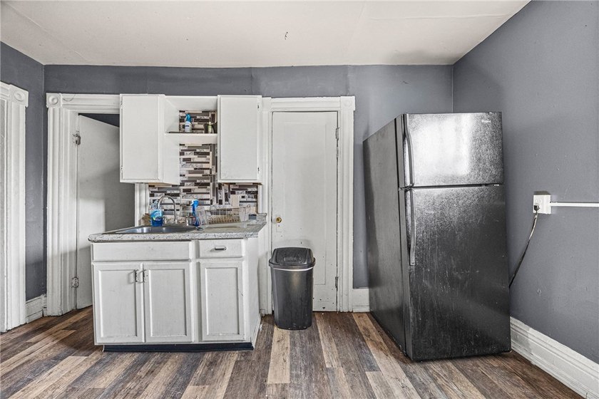 Investor Alert! Don't miss this fantastic duplex opportunity - photo 9
