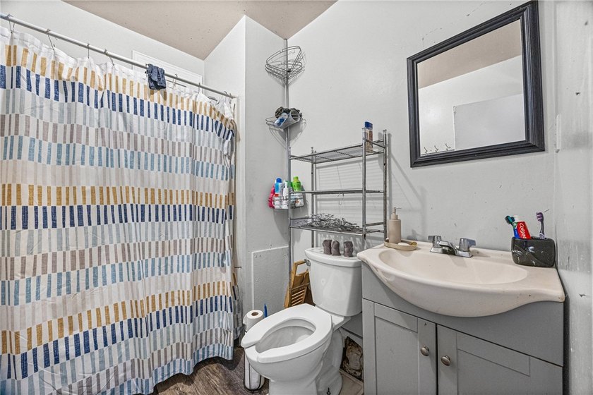 Investor Alert! Don't miss this fantastic duplex opportunity - photo 10