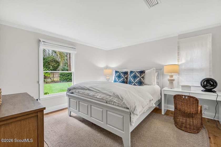 Enjoy this peaceful, quiet home tucked under the beautiful trees - photo 5